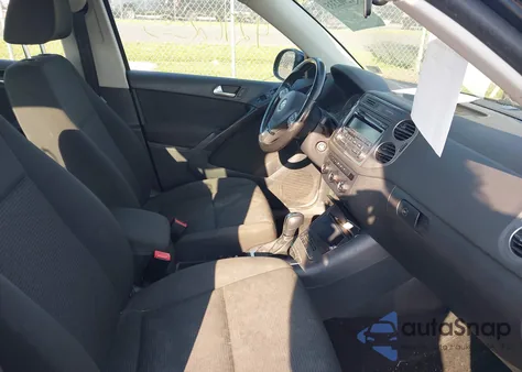 2014 Volkswagen Tiguan S z USA, uszkodzony, nr VIN WVGBV3AX8EW554992